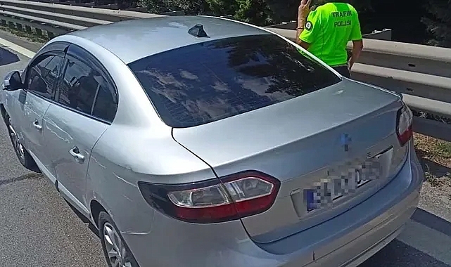Uyuşturucu taşıdığı otomobili TEM’de bırakıp kaçtı